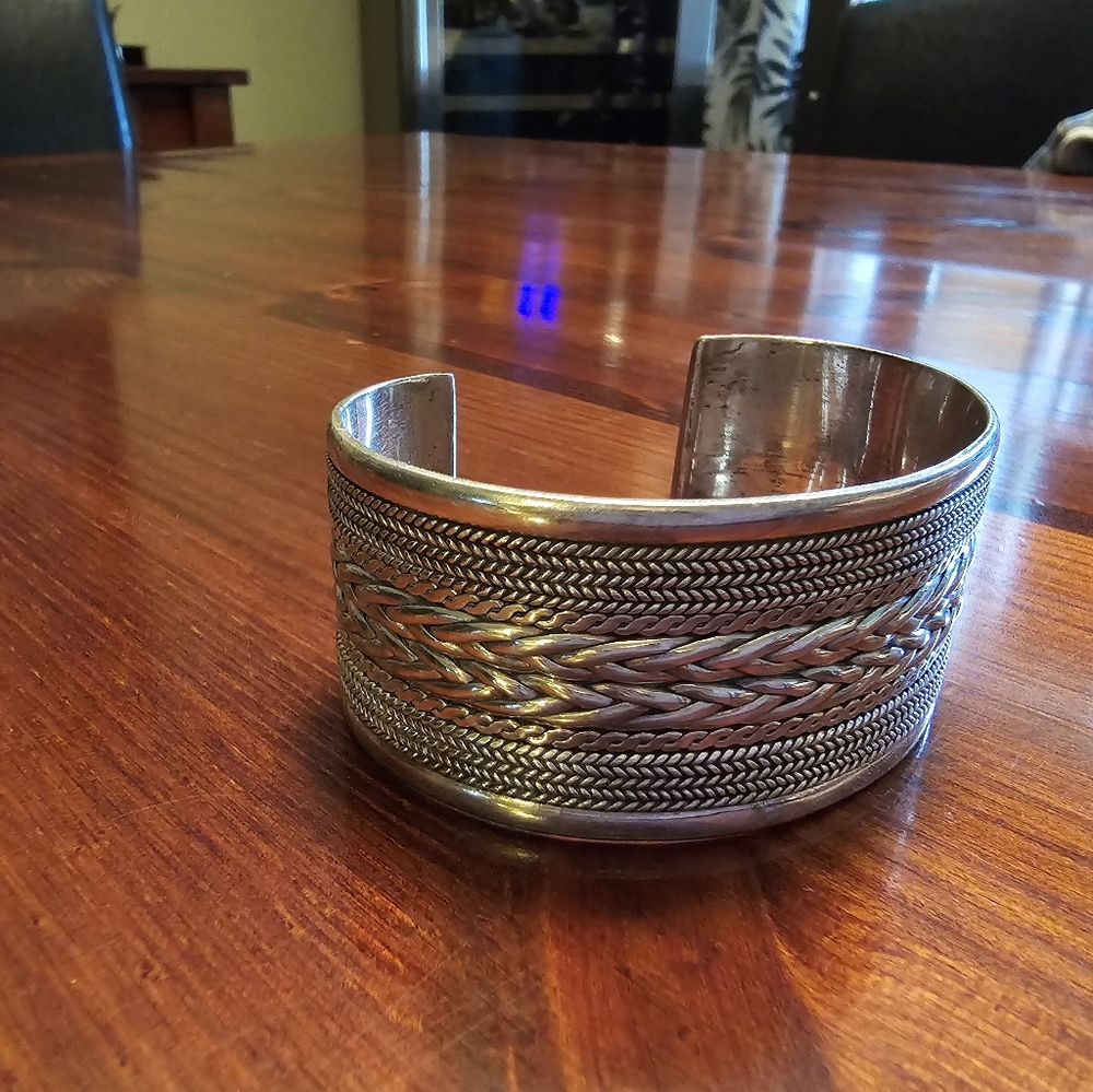 Beautiful Bali silver cuff‎ bracelet - Picture 2 of 5